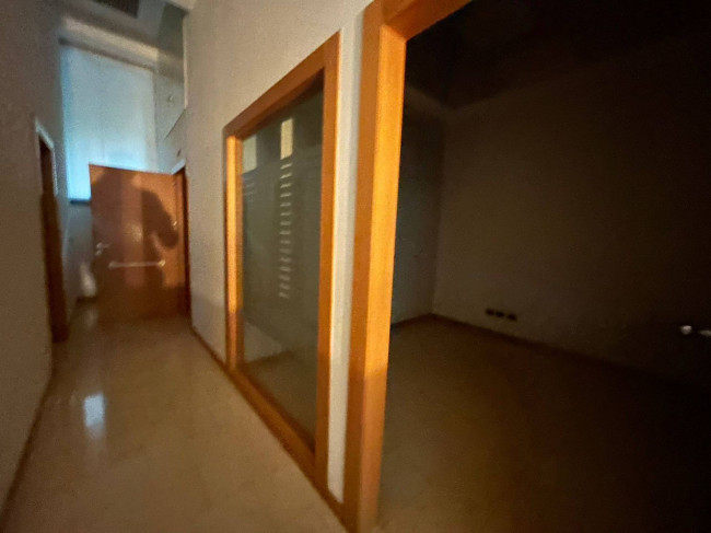 Negozio in affitto a Desio