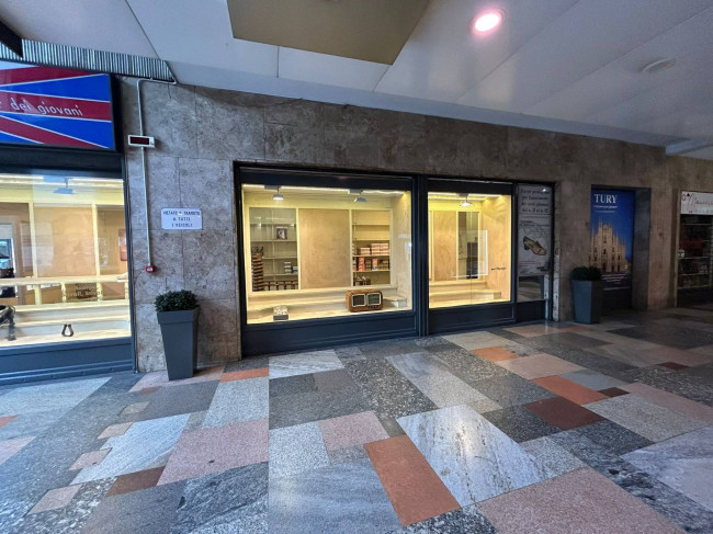 Negozio in affitto a Milano