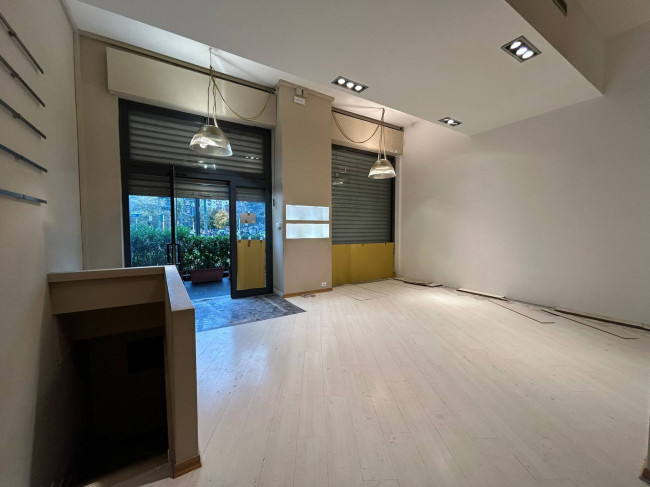 Negozio in vendita a Milano