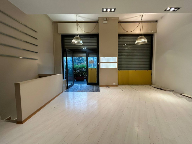 Negozio in vendita a Milano