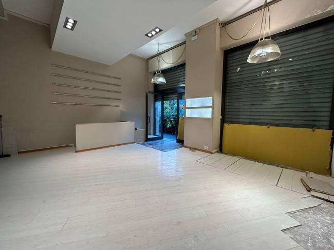 Negozio in vendita a Milano