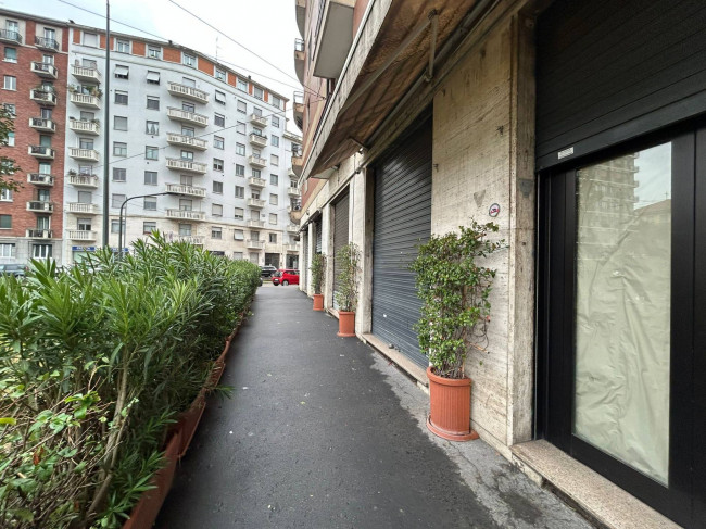 Negozio in vendita a Milano