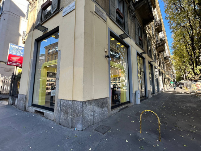 Negozio in affitto a Milano
