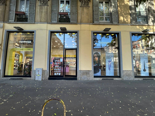 Negozio in affitto a Milano