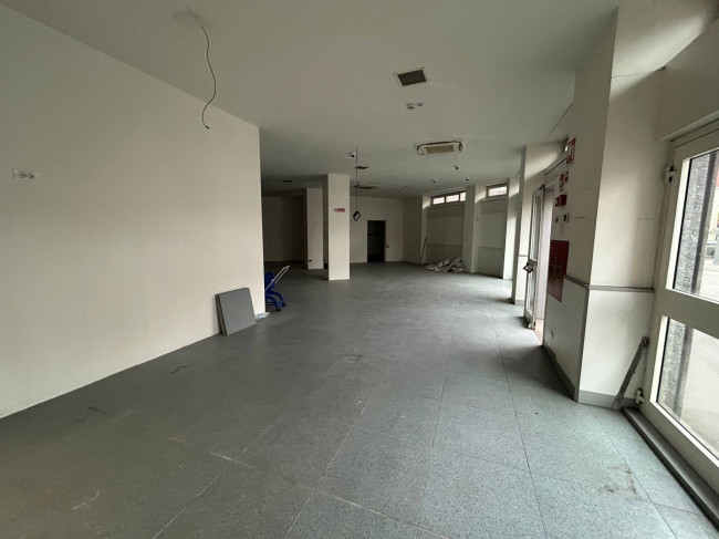 Negozio in affitto a Milano
