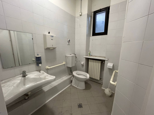 Negozio in affitto a Milano