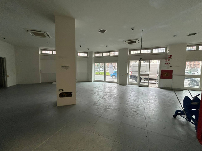 Negozio in affitto a Milano