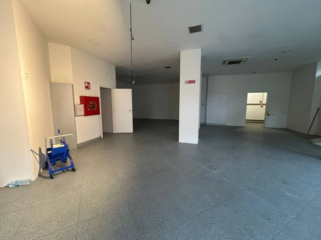 Negozio in affitto a Milano