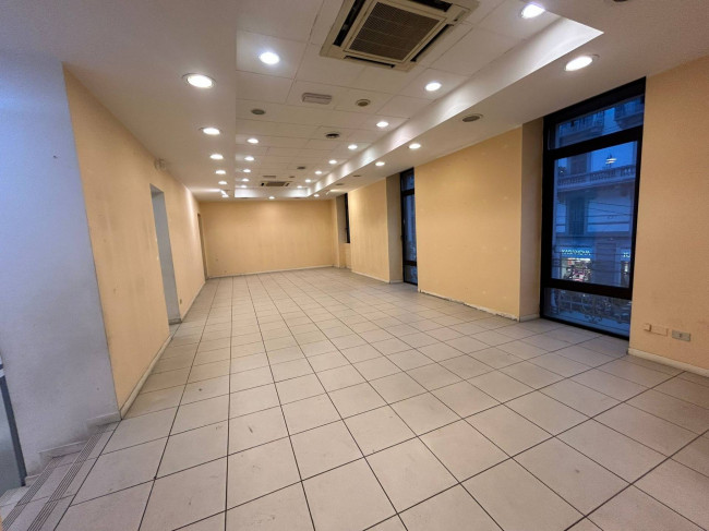 Negozio in affitto a Milano