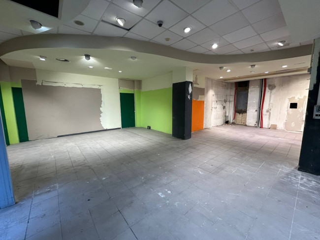 Negozio in affitto a Milano