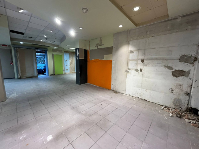 Negozio in affitto a Milano