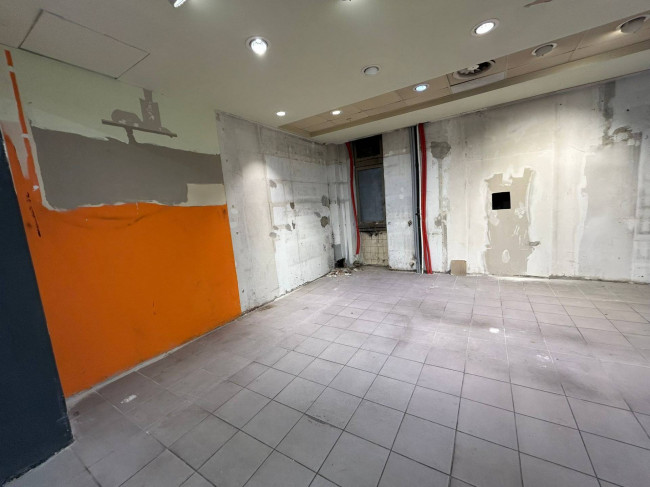 Negozio in affitto a Milano