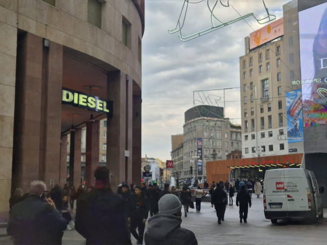 Negozio in affitto a Milano