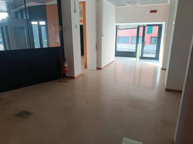 Negozio in affitto a Milano
