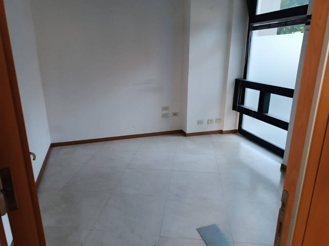 Negozio in affitto a Milano