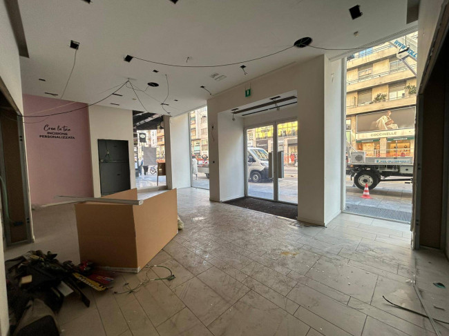 Negozio in affitto a Milano