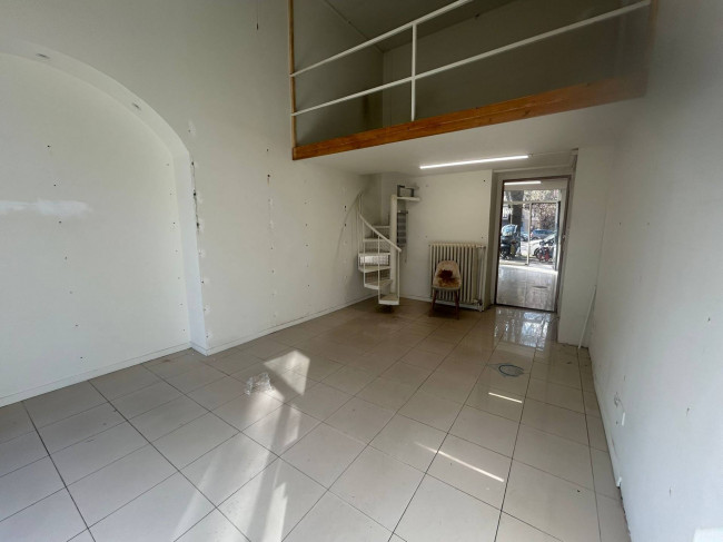 Negozio in affitto a Milano