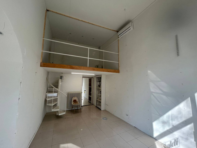 Negozio in affitto a Milano