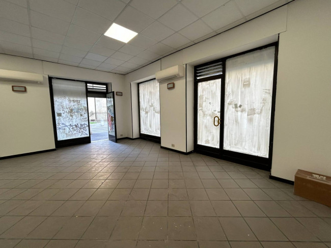 Negozio in affitto a Milano