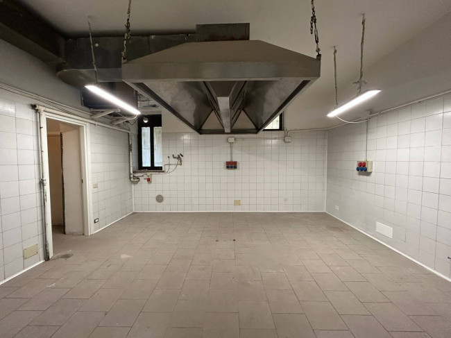 Negozio in affitto a Milano