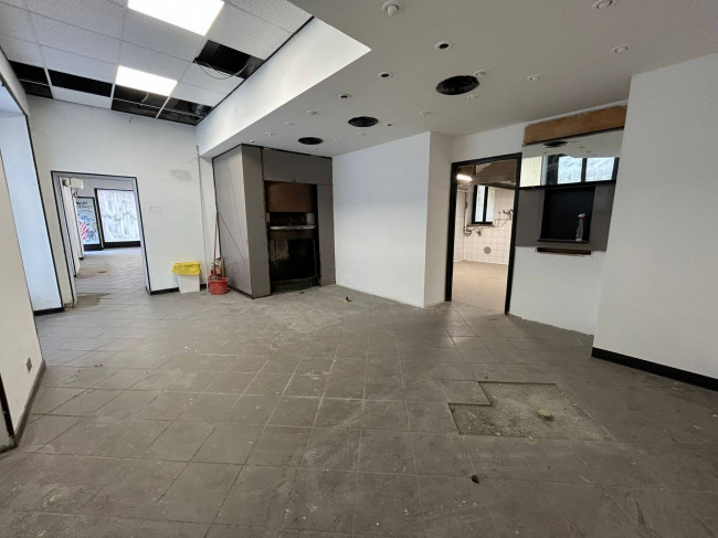 Negozio in affitto a Milano