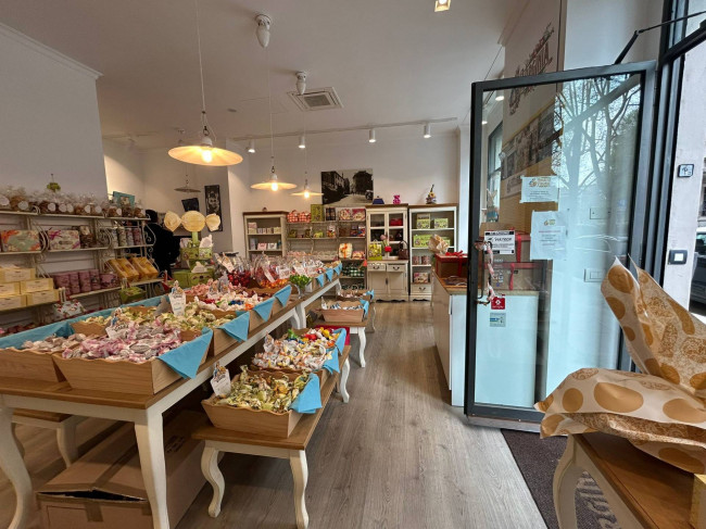 Negozio in affitto a Milano