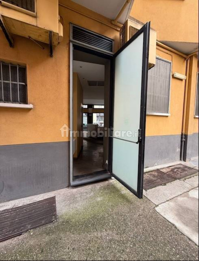 Negozio in vendita a Milano