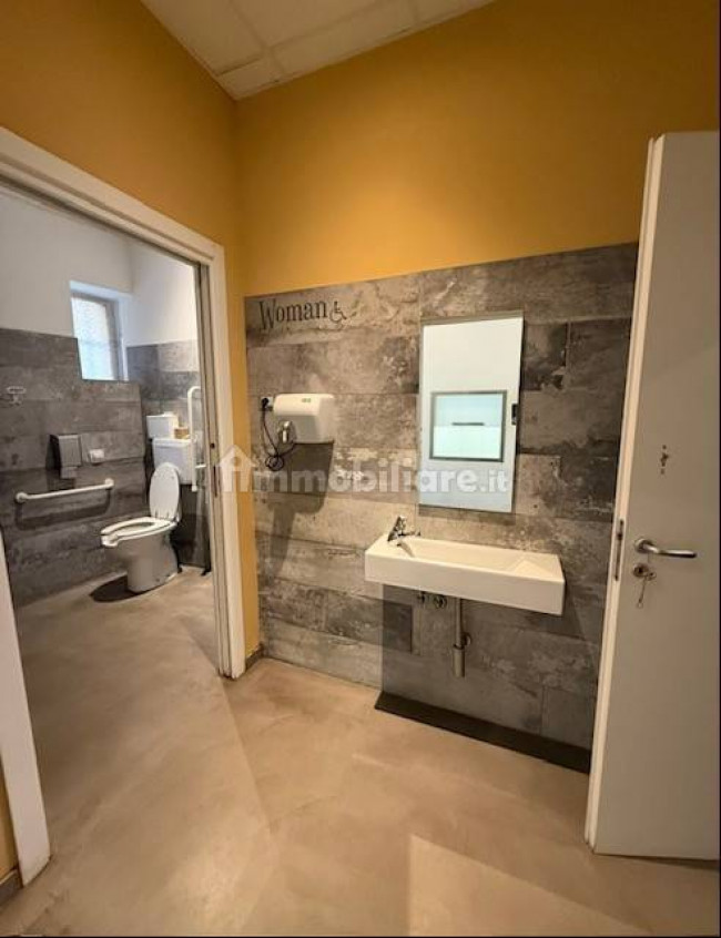 Negozio in vendita a Milano