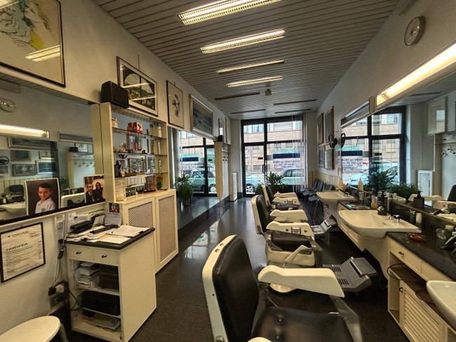Negozio in vendita a Milano