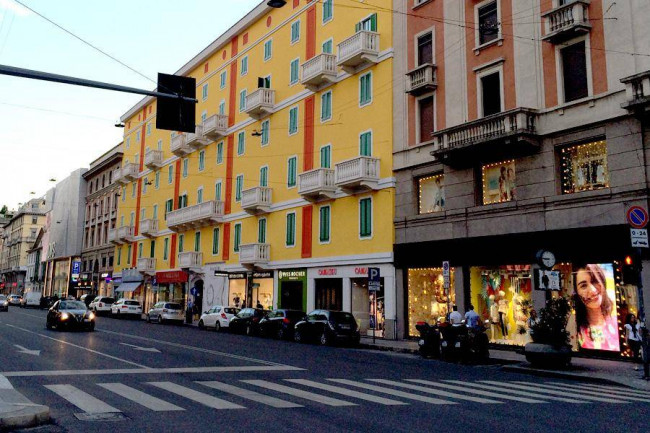Negozio in affitto a Milano