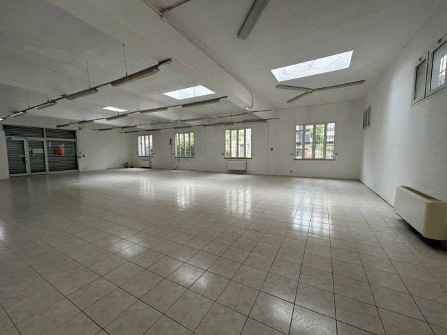 Negozio in affitto a Milano