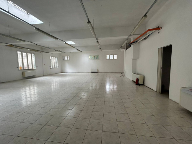 Negozio in affitto a Milano