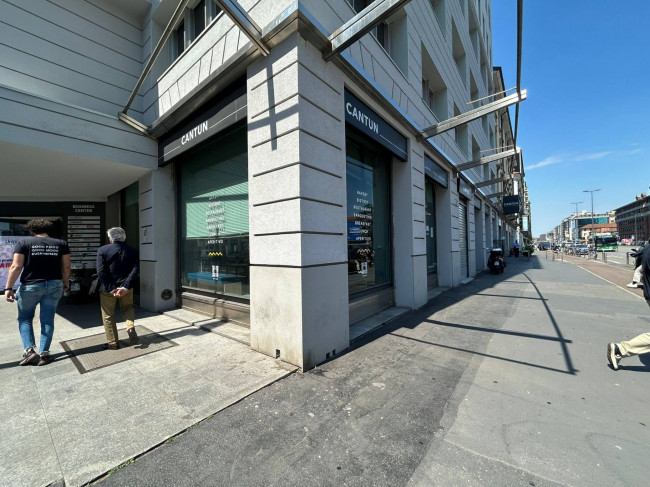 Negozio in affitto a Milano