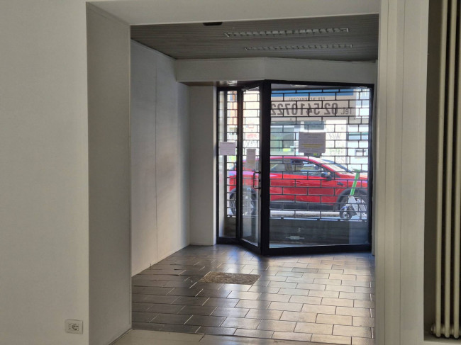 Negozio in affitto a Milano
