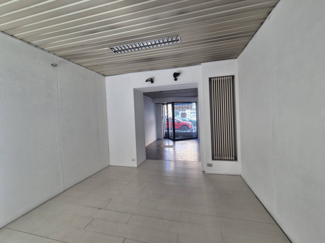 Negozio in affitto a Milano