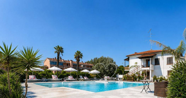 Albergo in vendita a Comacchio