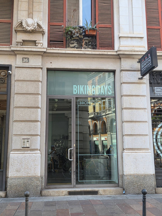 Negozio in affitto a Milano