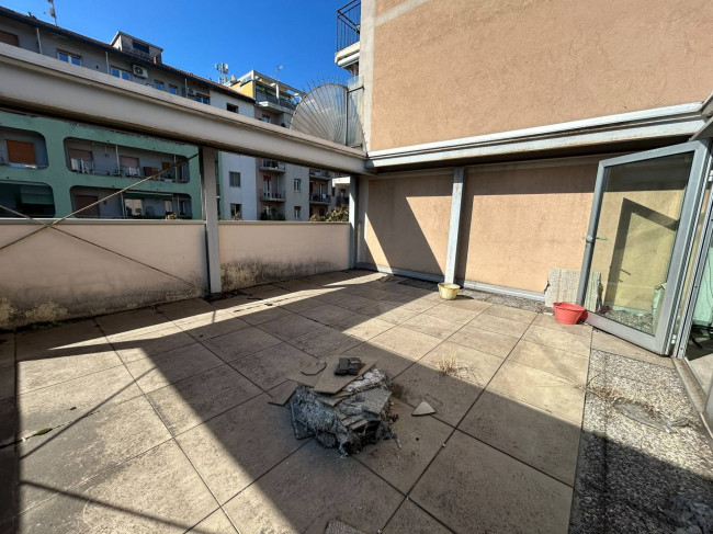 Stabile in vendita a Milano