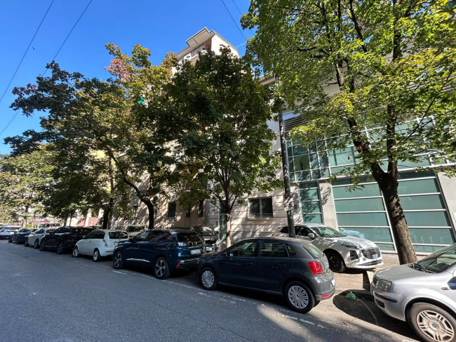 Stabile in vendita a Milano