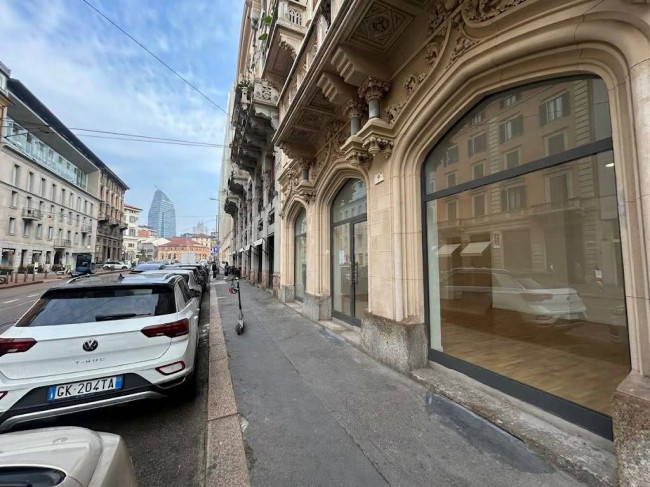 Negozio in affitto a Milano