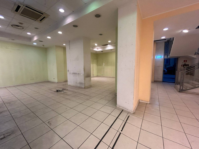 Negozio in affitto a Milano