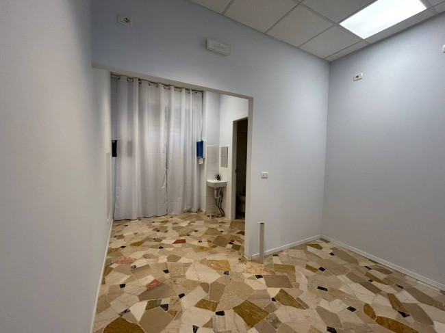 Negozio in vendita a Milano