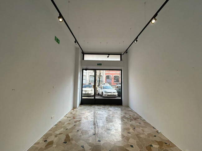 Negozio in vendita a Milano