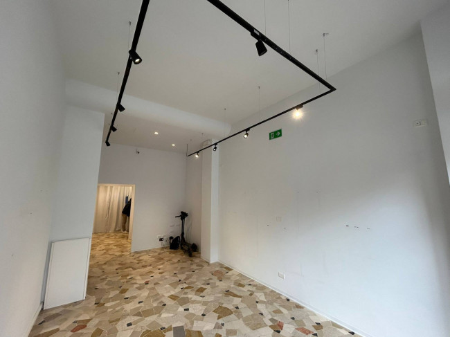 Negozio in vendita a Milano