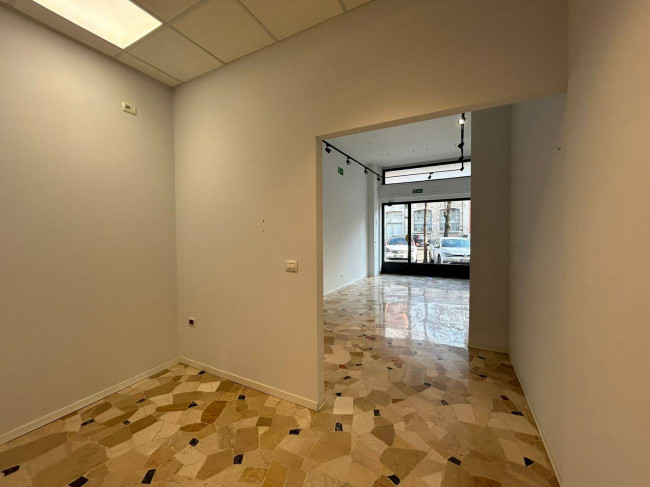 Negozio in vendita a Milano