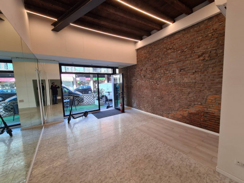 Negozio in vendita a Milano