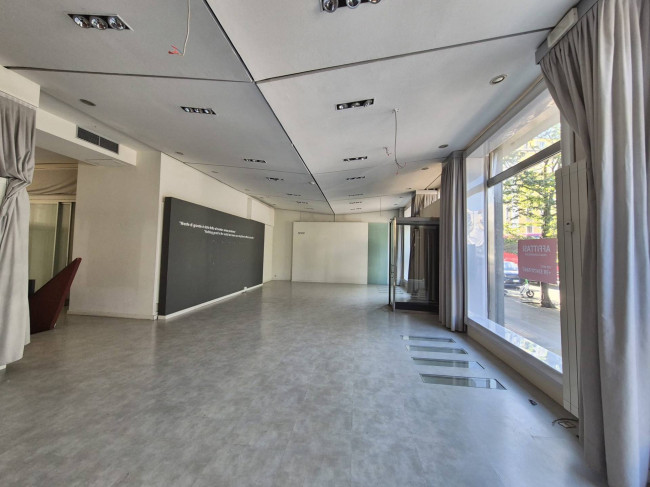 Negozio in affitto a Milano
