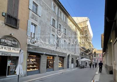 Negozio in vendita a Milano