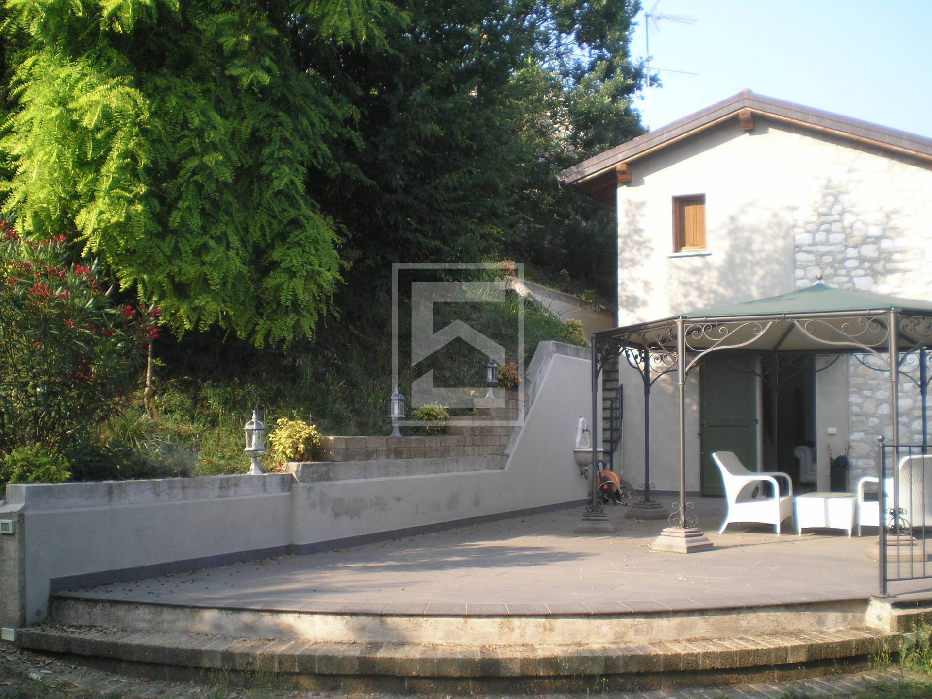 Villa in vendita a Picedo, Polpenazze Del Garda (BS)