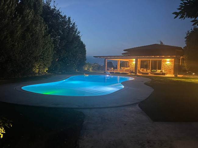 Villa in vendita a Montinelle, Manerba Del Garda (BS)